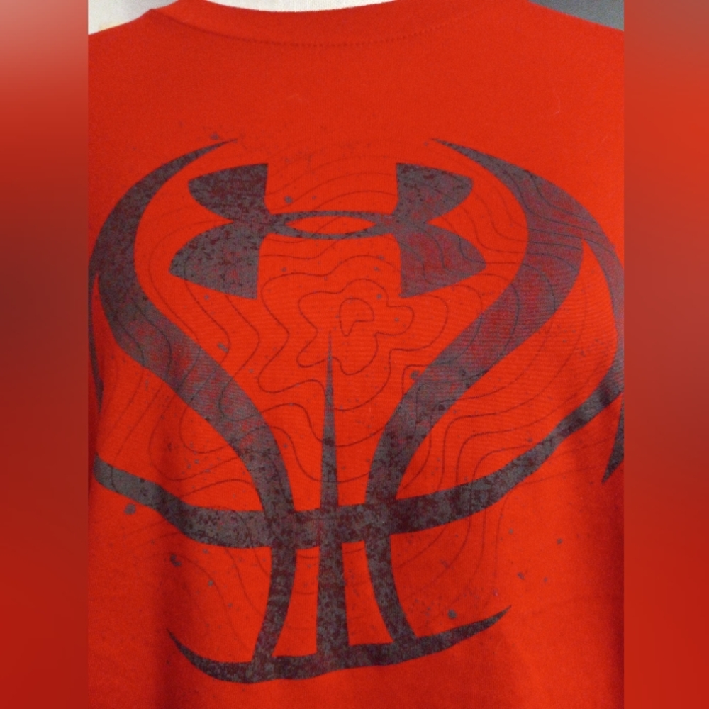 Under Armor t-shirt - Picture 2 of 5